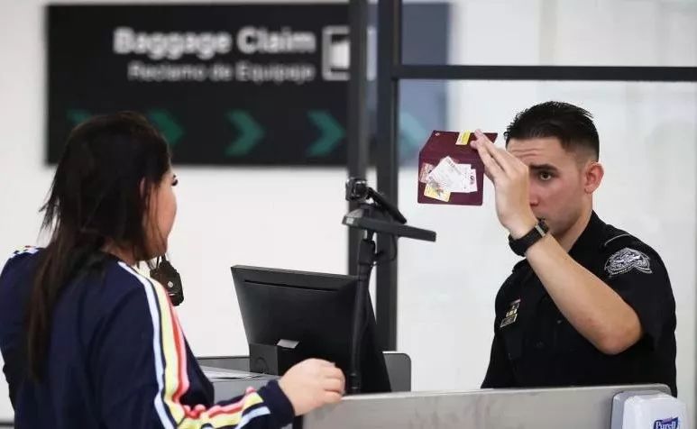 星空体育链接-川普主场大捷，德甲升降级之争愈加激烈(川普突袭德意志)