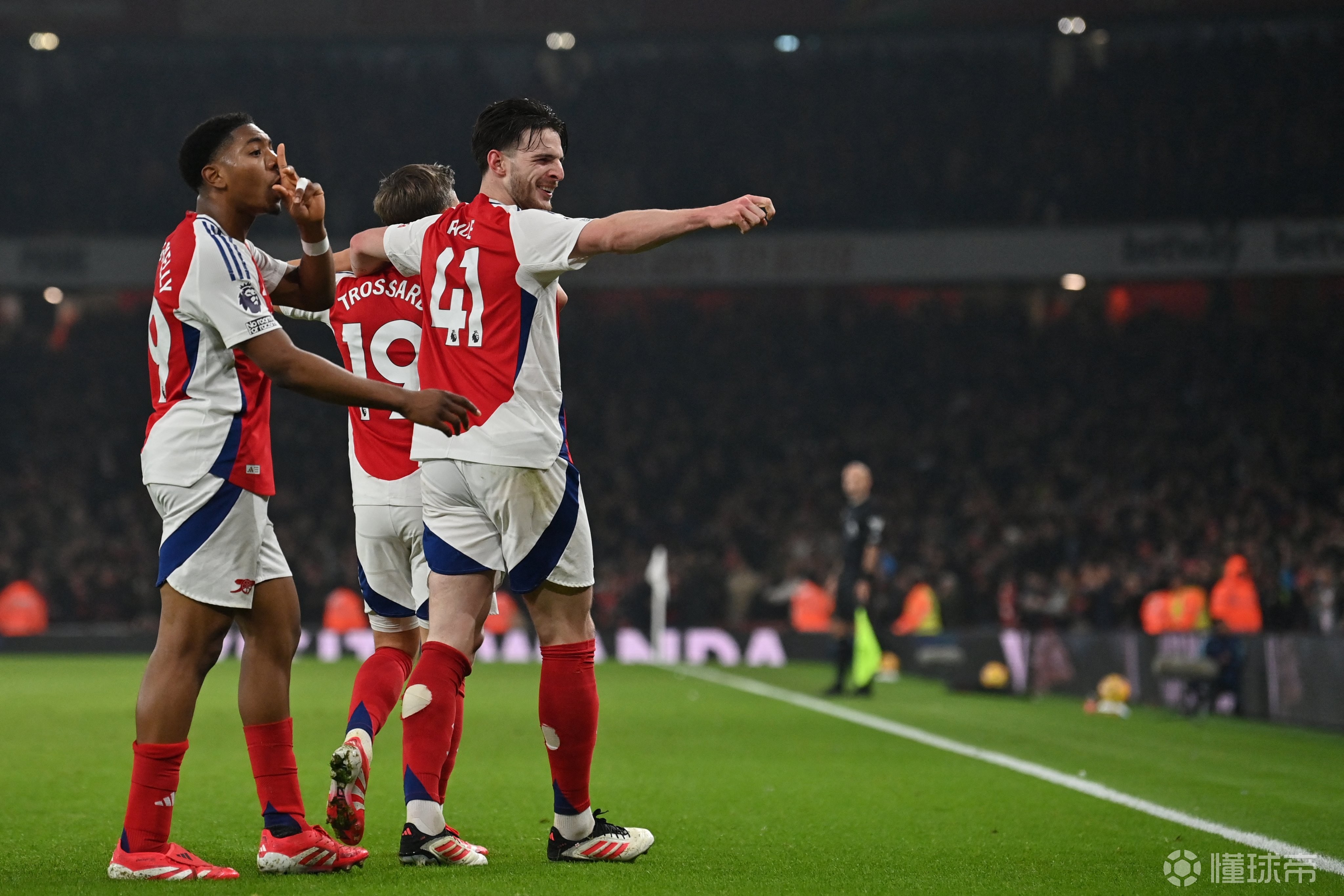阿森纳客场告捷，晋级路漫漫其修远兮