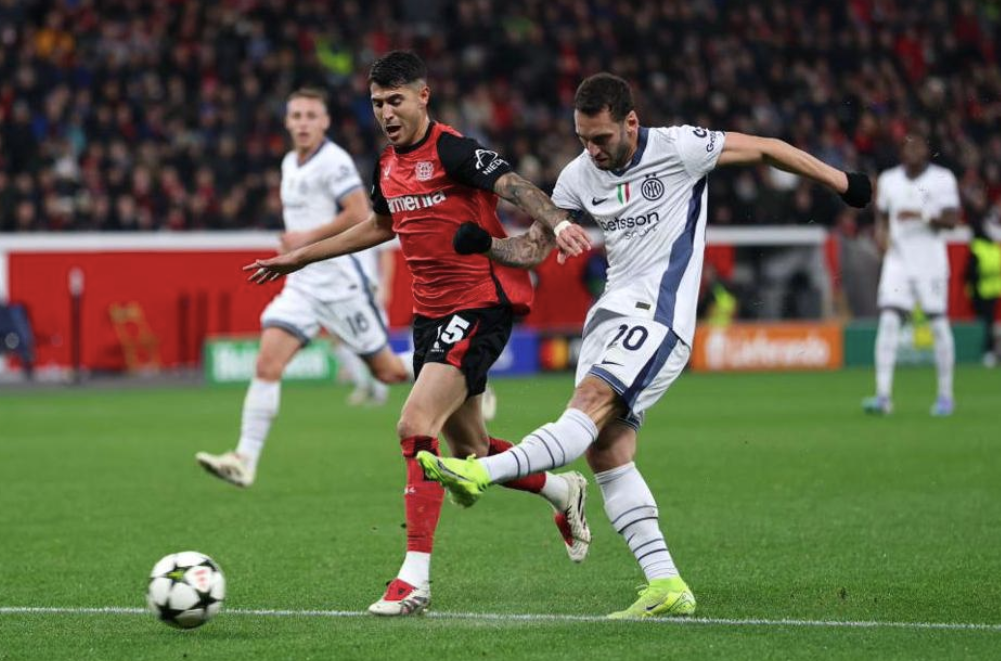 顶尖球队对决带来激烈碰撞! 顶尖球队对决带来激烈碰撞!