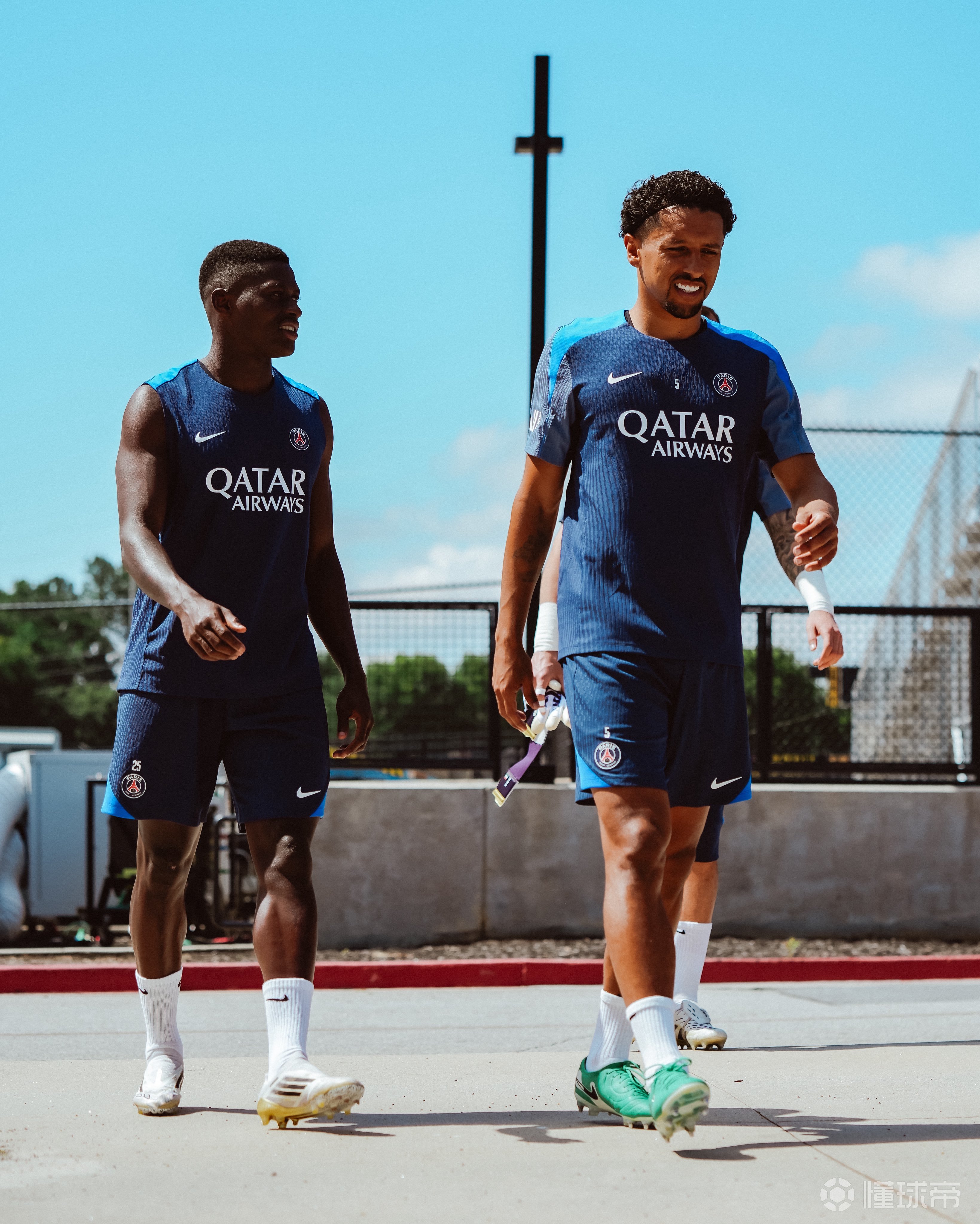 包含拜仁集训备战,目标再创辉煌成绩的词条 包含拜仁集训备战,目标再创辉煌成绩的词条