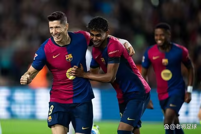 巴萨防守失误频出,球队陷入泥沼 巴萨防守失误频出,球队陷入泥沼