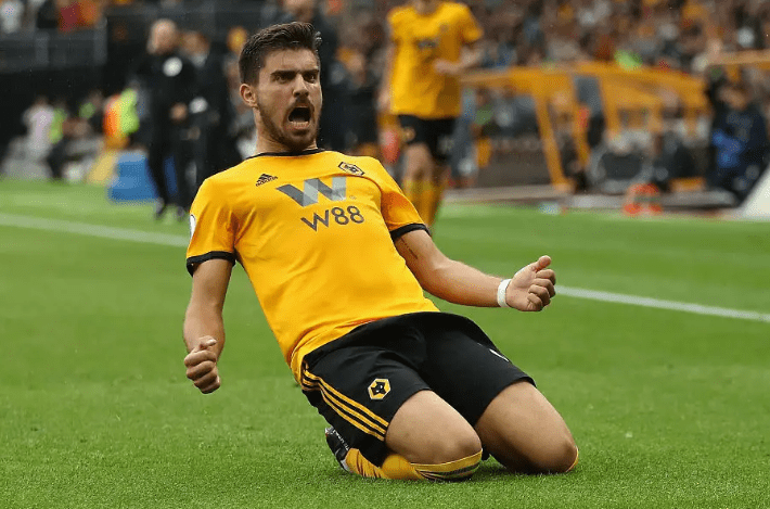 星空体育教练-包含内维斯球员在场上发挥出色，最终夺得胜利的词条