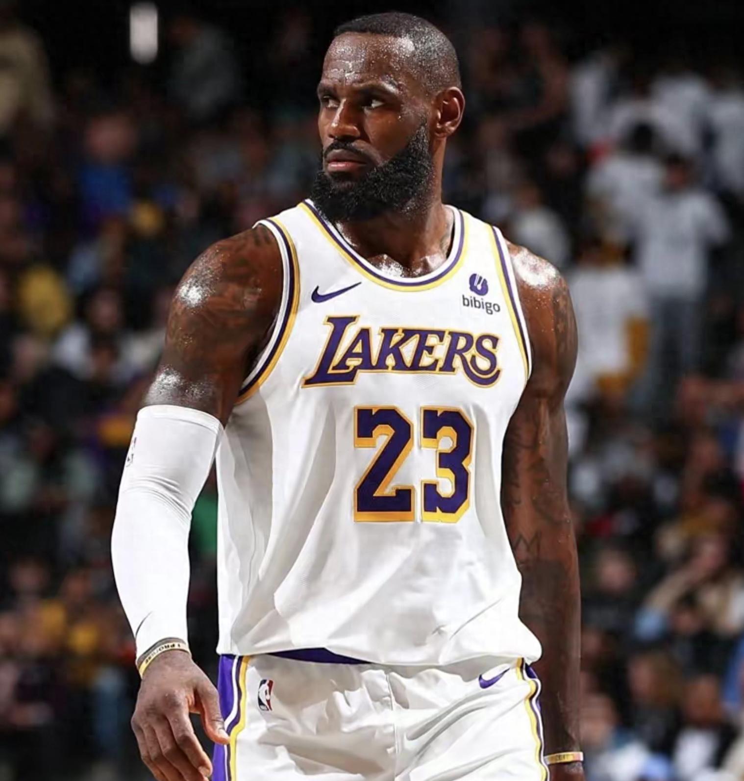 湖人中锋恢复状态出战精彩表现令人期待 湖人中锋恢复状态出战精彩表现令人期待