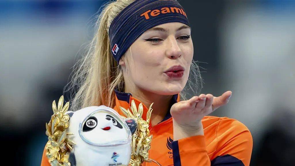 星空体育电竞-荷兰女队荣获铜牌，成就优异！