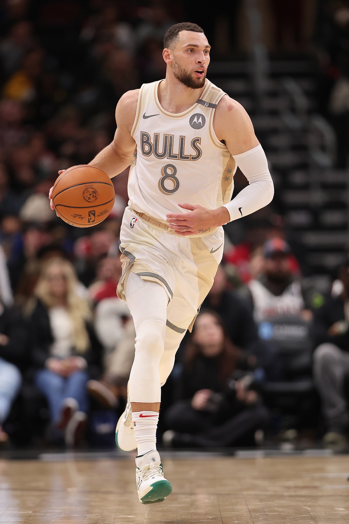 星空体育下载-公牛胜黄蜂，拉文狂进30分的简单介绍