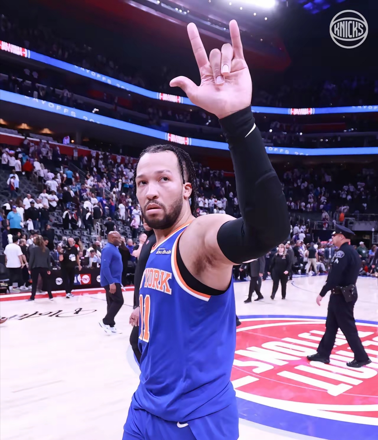 纽约尼克斯大胜凯尔特人,鲍尔独揽全场最高分 纽约尼克斯大胜凯尔特人,鲍尔独揽全场最高分