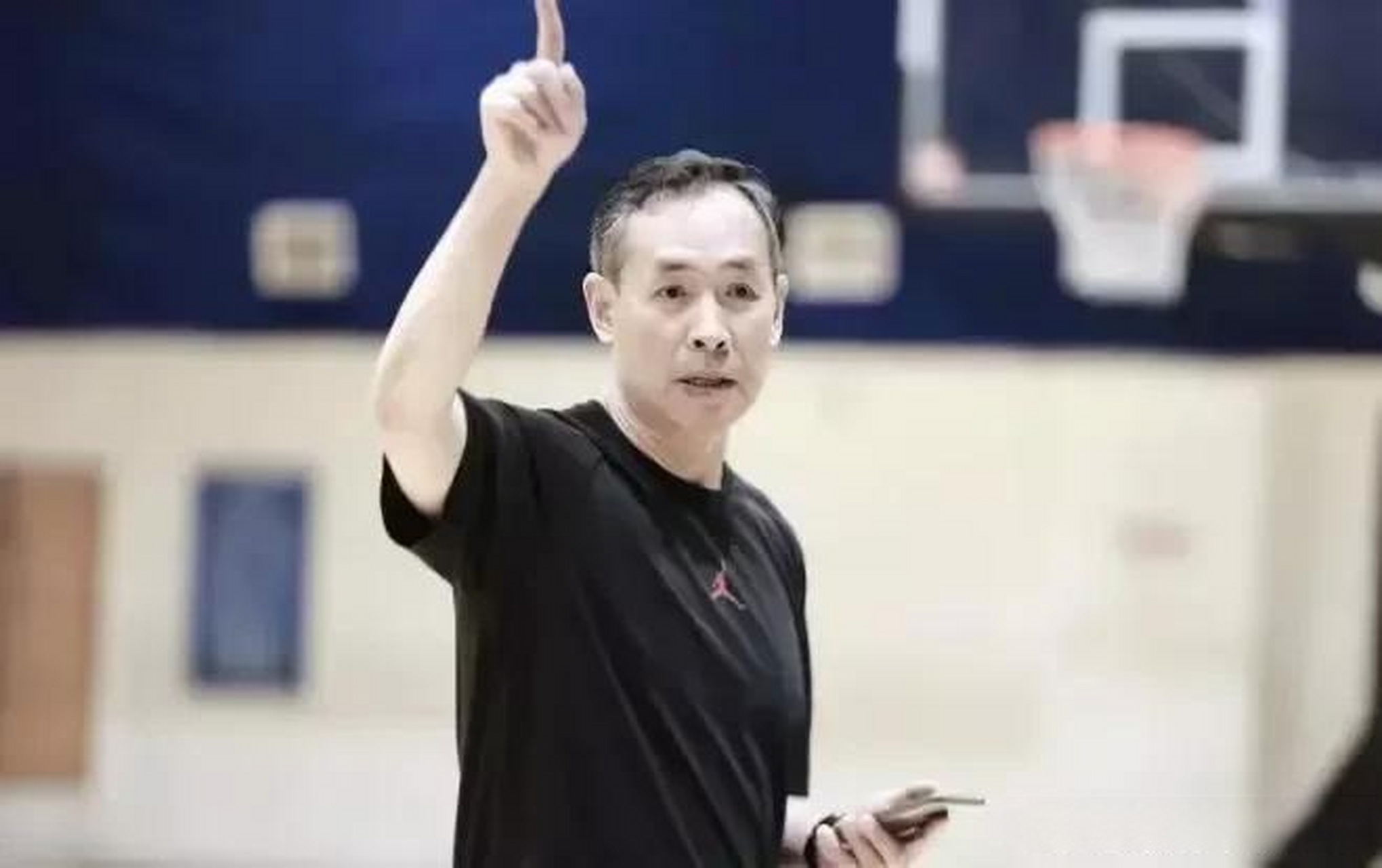 星空体育平台-阿拉维斯主教练调整战术，取得意想不到的胜利