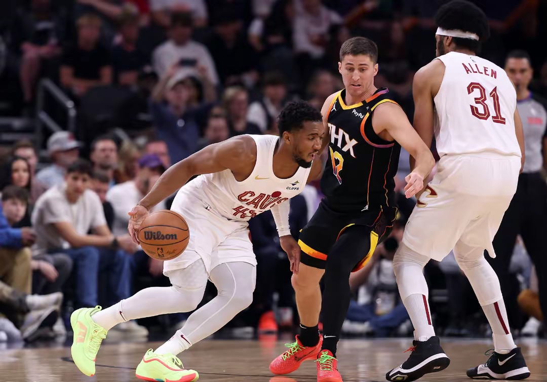 包含骑士主场完胜老鹰,全队表现出众的词条 包含骑士主场完胜老鹰,全队表现出众的词条