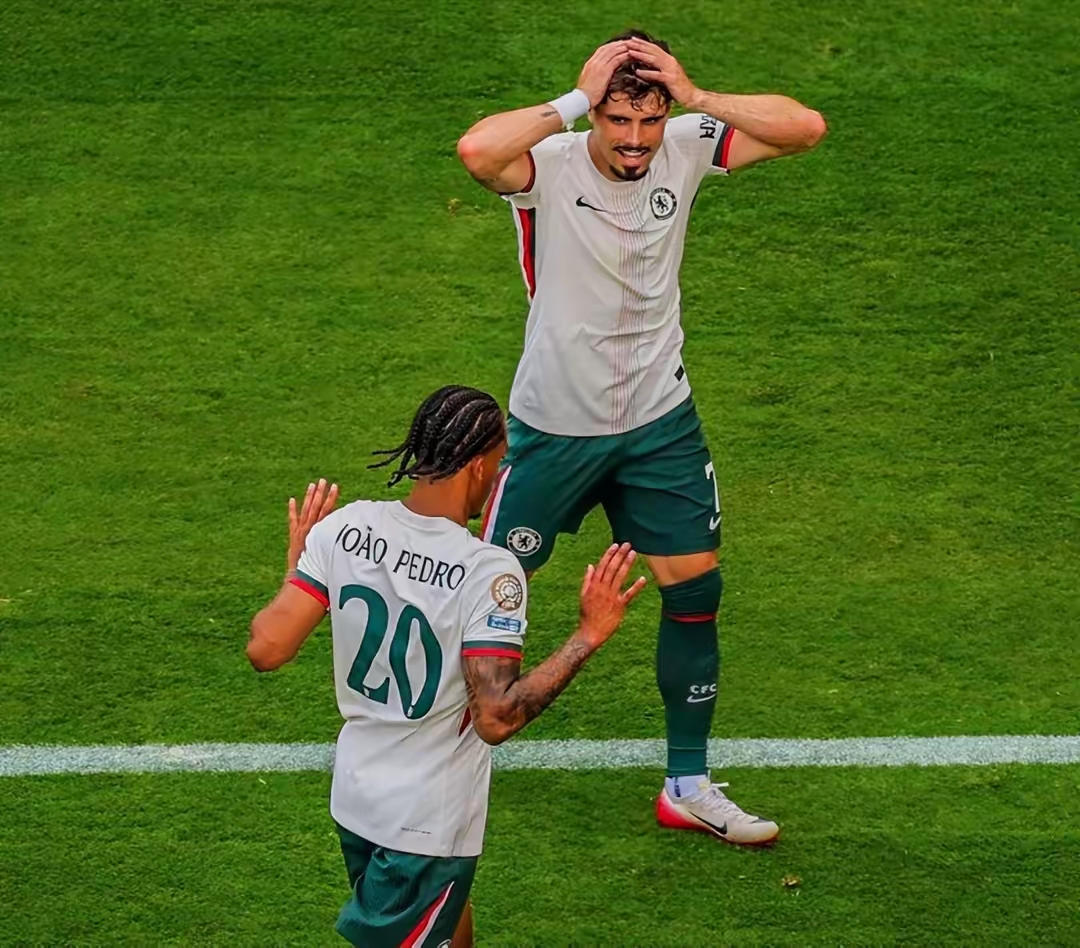 包含欧洲球队签下一位才华横溢的年轻球员的词条 包含欧洲球队签下一位才华横溢的年轻球员的词条